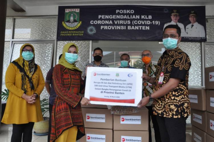 CSR Bank Banten Bantu 500 VTM dan 95 APD Untuk Tangani Covid-19 di Banten