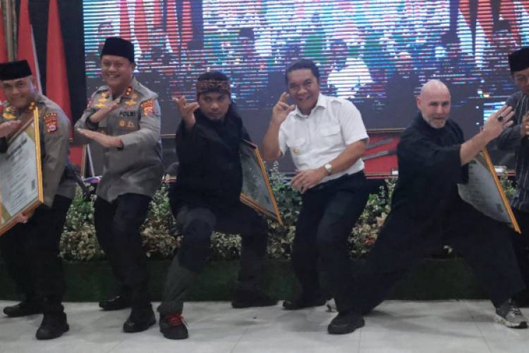 Pemprov Banten Dukung Pendaftaran Golok Banten ke Unesco