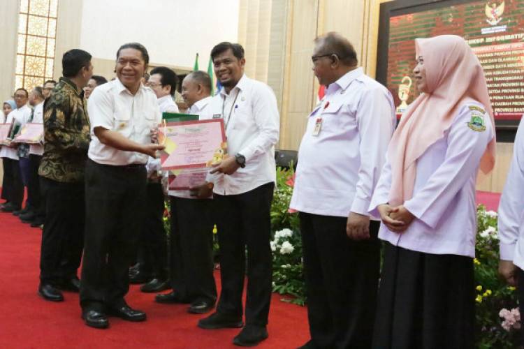 Pj Gubernur Banten Al Muktabar : Keterbukaan Informasi Publik Upaya Libatkan Masyarakat Dalam Pembangunan