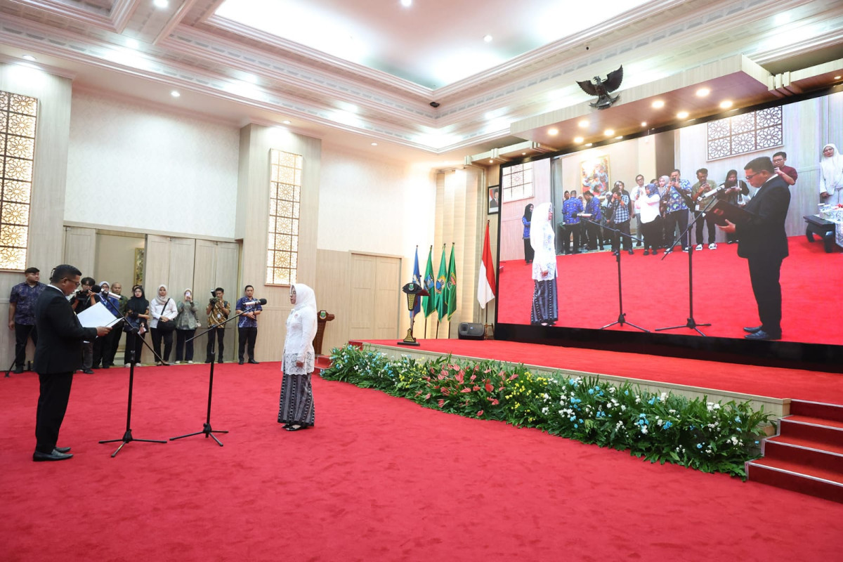 Gubernur Andra Soni Kukuhkan Pengurus Dekranasda dan Bunda PAUD Provinsi Banten