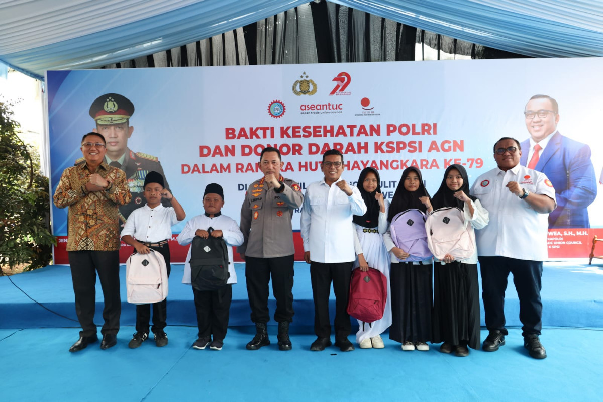 Gubernur Banten Andra Soni Dampingi Kapolri Tinjau Bakti Kesehatan dan Donor Darah Hari Bhayangkara ke-79