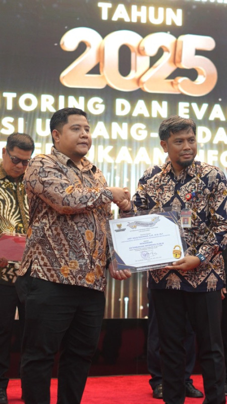 Dinas Kominfo Raih Kategori Informatif